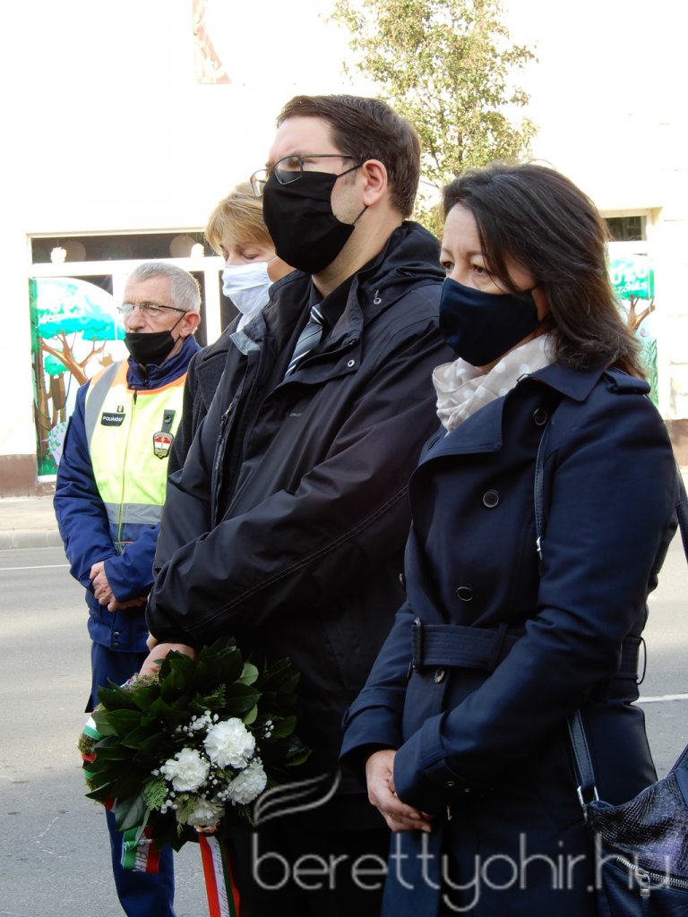 Az '56-os forradalomra emlékeztünk 20
